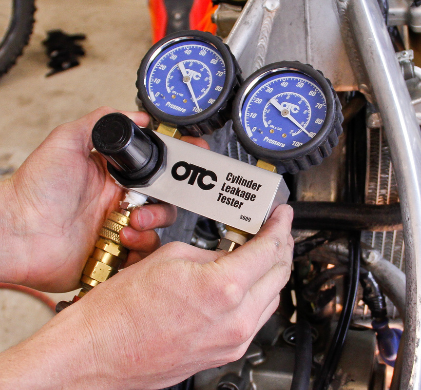 How to perform a leak down test on a dirt bike engine