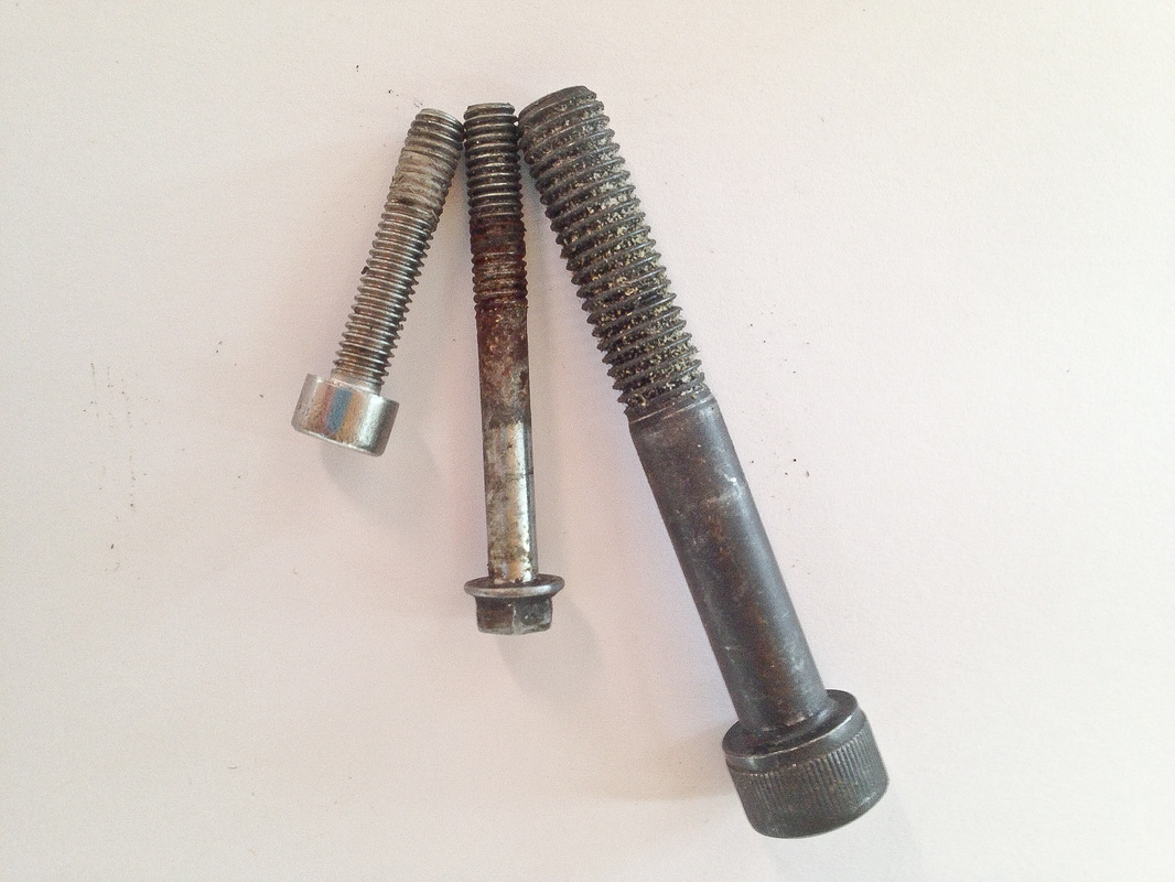damaged and dirty bolt examples